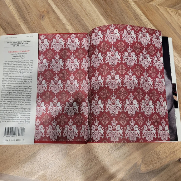 Siegfried and Roy Mastering the Impossible Book - Picture 3 of 7